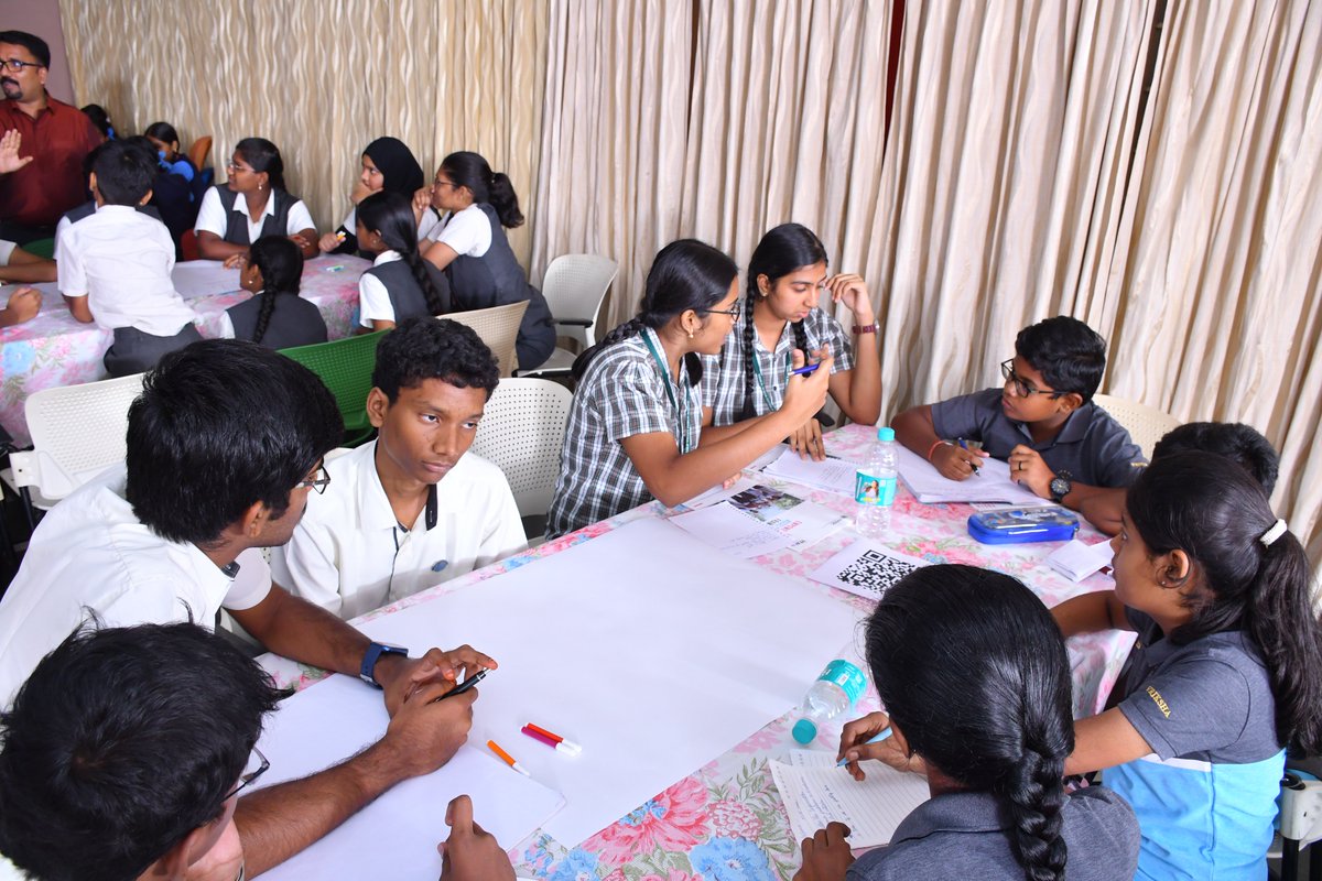 UNODC_ROSA's tweet photo. Building on peer-to-peer influence, these young #RiseUp4Peace champions engaged in group activities, brainstorming creative advocacy ideas &amp; tech/social interventions on a range of themes, including cyber safety, anti-bullying, anti-corruption, mental health &amp; gender equality. https://t.co/4C4g1qjcQ8