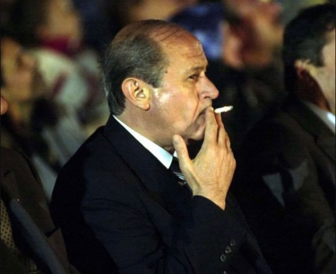 “Sabır öyle bir iptir ki, sen kopacak sanırsın, gittikçe güçlenir. Sen bitecek sanırsın o gittikçe çoğalır.”

Hareketin Lideri Devlet Bahçeli…🇹🇷