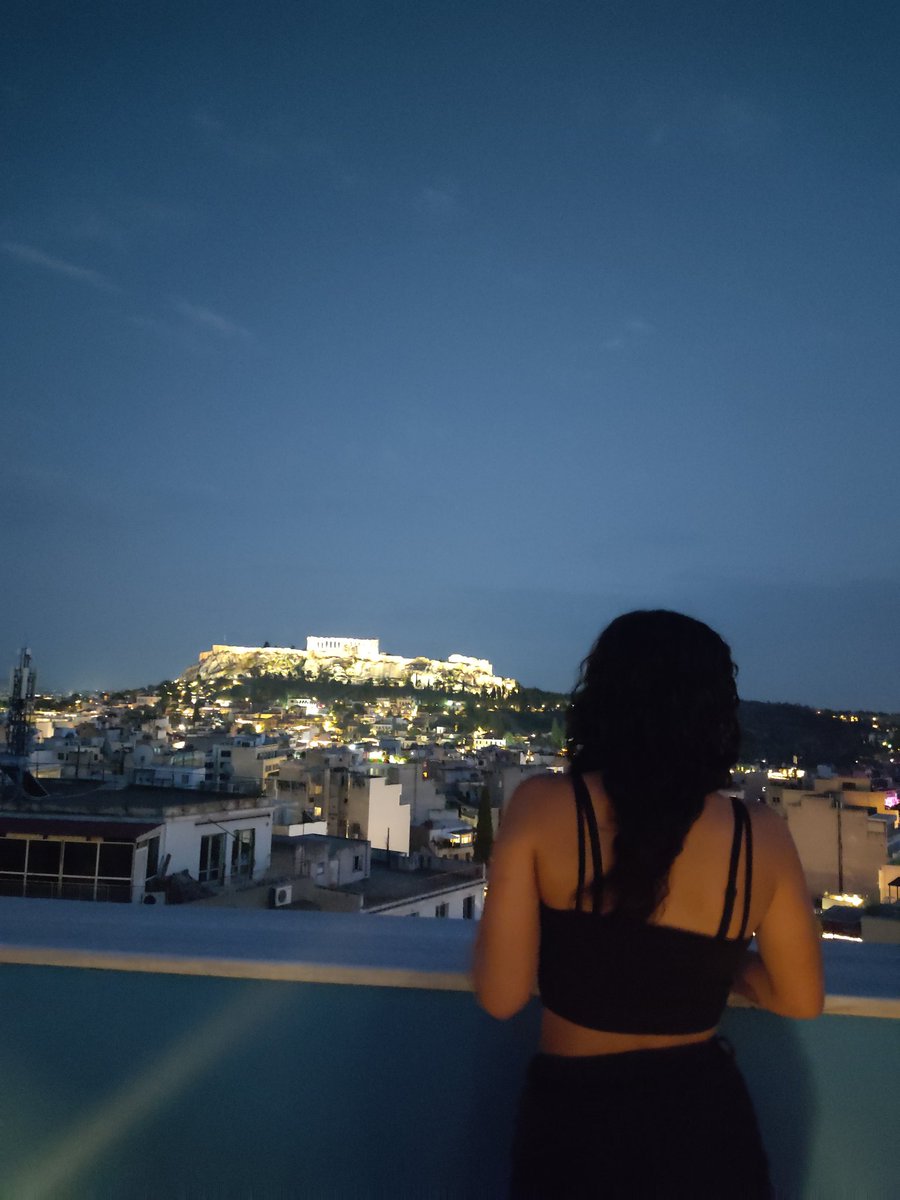 ruth_gumi's tweet image. No m&apos;estranya que estudiés #clàssiques.
Atenes és, sens dubte, el bressol del món occidental i l&apos;Acròpoli - malgrat estar a vessar de turistes - sempre impressiona i emociona!! 🥰🌺
Compartir tot aquest llegat a la meva filla és meravellós.

#Atenesestiu2024
#ilovegreece🇬🇷
