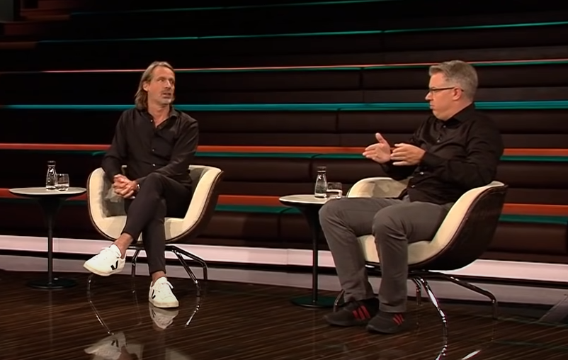 "Mama können wir Elon Musk und Jordan Peterson haben?"

"Wir haben Elon Musk und Jordan Peterson zuhause"