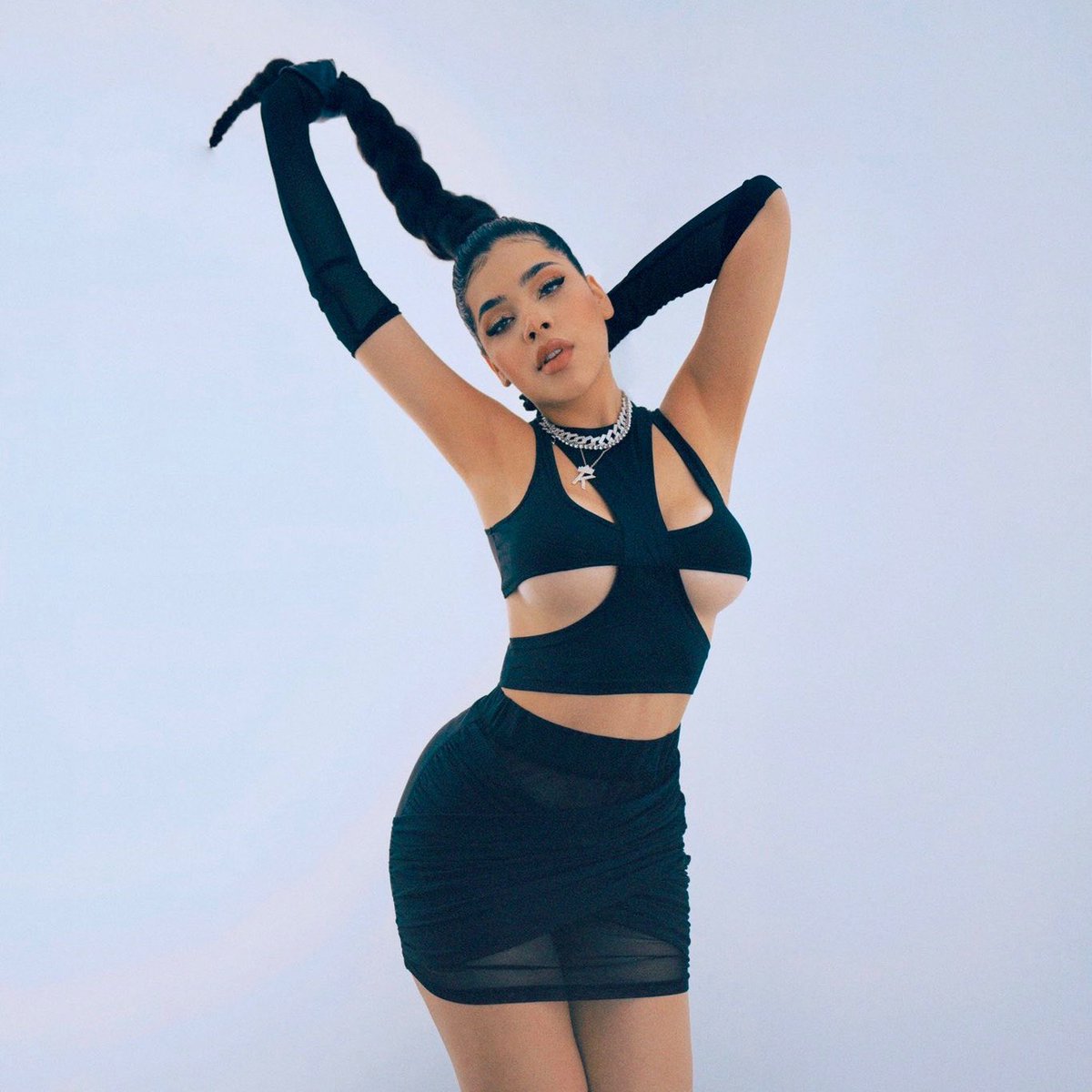 updateskos's tweet image. Kenia OS logra su tercera entrada a Daily Top Songs Global con 'TOMMY &amp;amp; PAMELA' en el puesto #185 de Spotify (1,259,803 reproducciones).