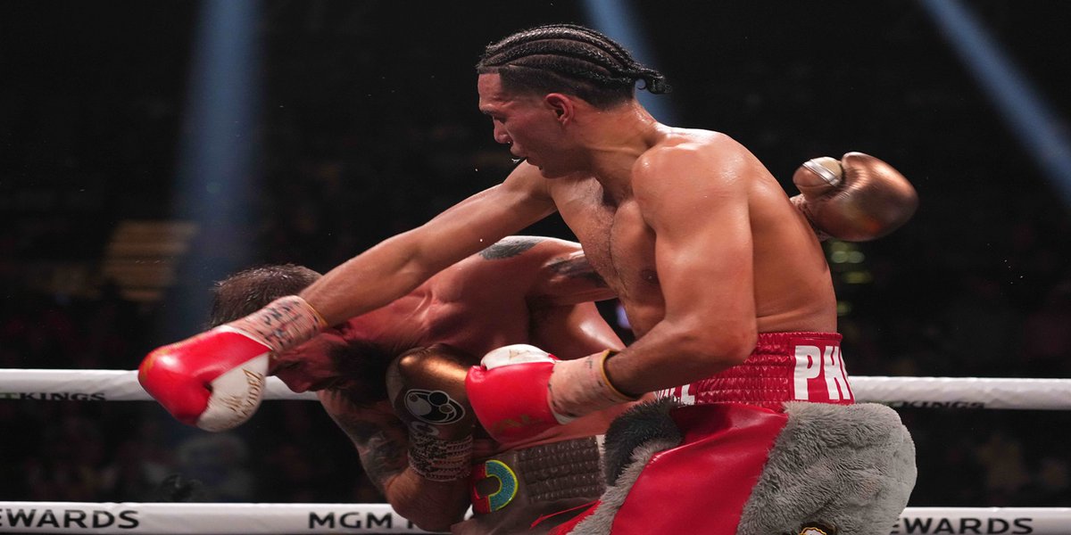 RyanWritesGood's tweet photo. I just put together a quick couple of paragraphs about @Benavidez300 that included @MileyCyrus, @gwenstefani, @cher, and @Madonna.

What, like you wouldn't? #boxing #popdivas #DontLookAtMyPlaylist #LookOverThere https://t.co/Rm25rJLc1E