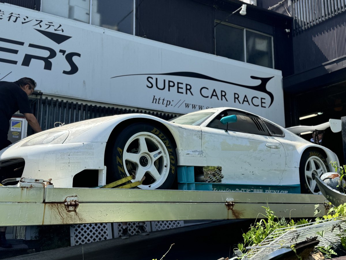 こちらの80スープラは、プロジェクトμエスペリアスープラではなく、FK