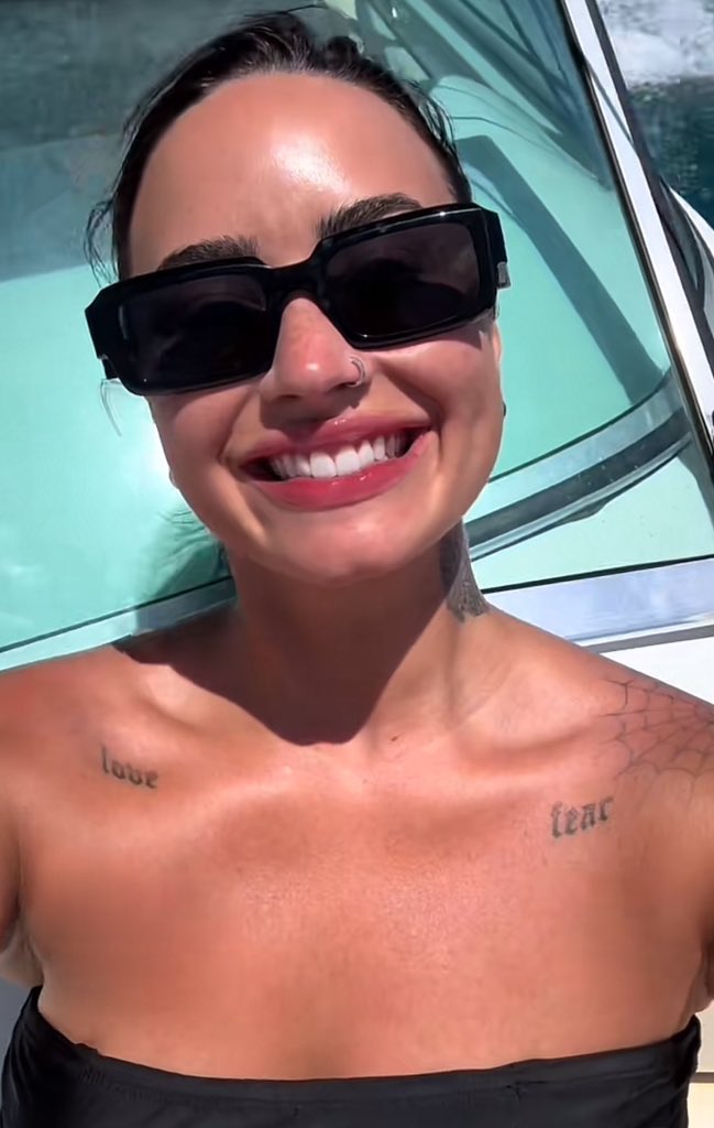 lovatoxcamilax's tweet photo. happy miracle day @ddlovato 🤍

Forever proud of you! You’re so loved and appreciated.

the world is so much better off with you in it.  forever thankful ❤️ https://t.co/9ODEWQffSL