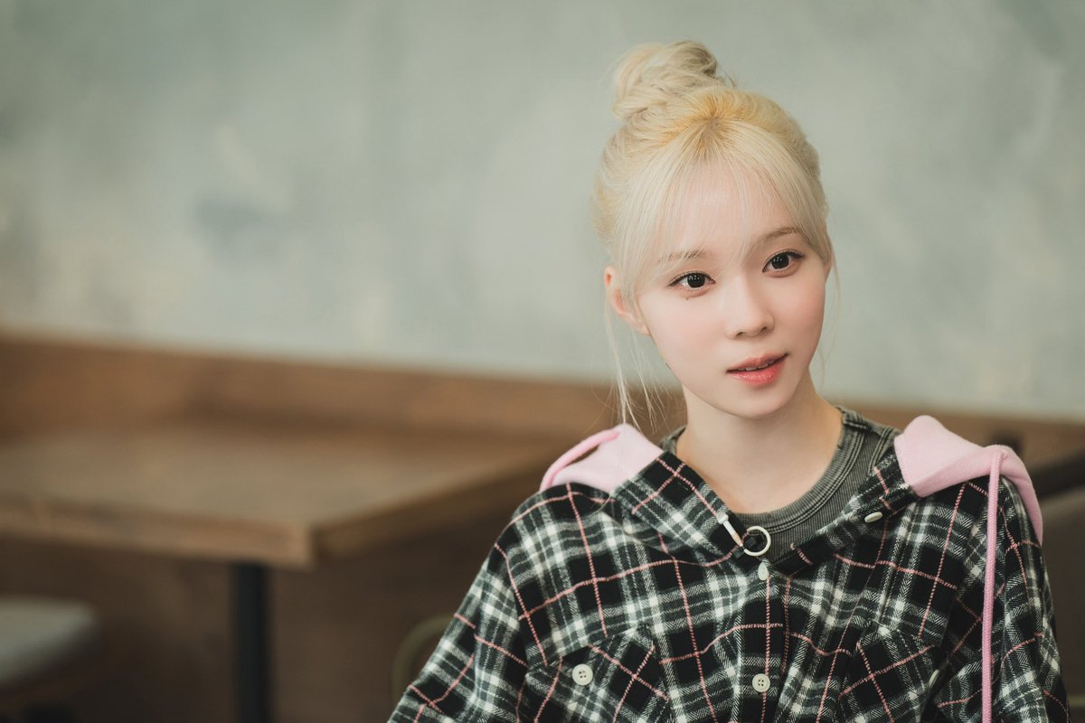 aespa_official's tweet photo. 🗣️ [aesparty] 란?
(에스파)를 위한, (에스파)에 의한‼️
친목을 도모해 줄 파티🎉

[EP.07] 길일에 데뷔한 에스파?!🫢
7월 26일 금요일 오후 8시에 만나요
🔗 https://t.co/X12U7tl5IF

#aespa #æspa #에스파
#aesparty #에스파티 https://t.co/6bPhxnH4CX