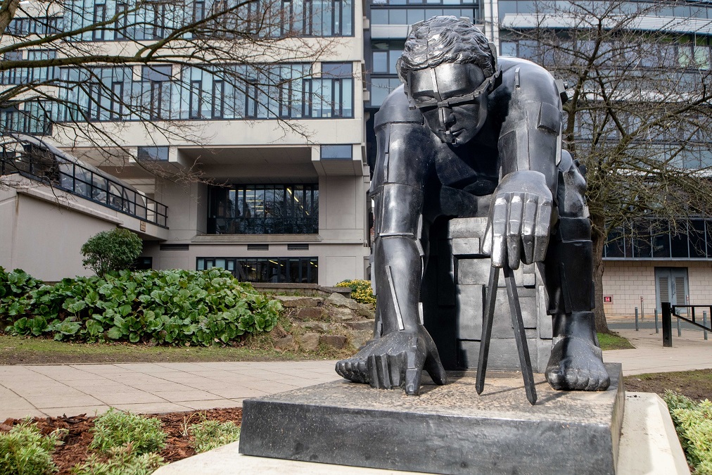 LULGalleries's tweet photo. Eduardo Paolozzi's Master of the Universe is the newest #sculpture on campus

It was donated to @universityleeds by @leedsalumni Douglas Caster. His brother Brian speaks about it on our Public Art Audio Trail 🎧

It's also today's #MuseumJigsaws!
https://t.co/Kfli44Kbe2 🧩 https://t.co/Zv2ci3GOPG