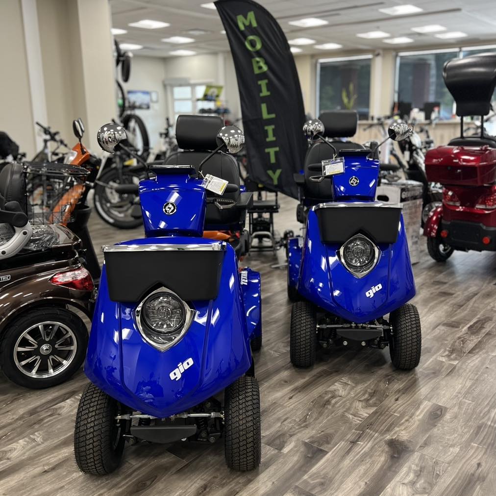 #twinning #trueblue #blue #mobilityscooter #mobility #wasagabeach #ebikeswasagabeach #electricscooter #fourwheels