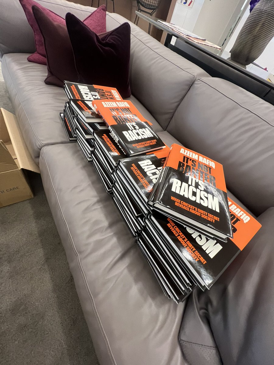 AzeemRafiq30's tweet photo. Fun signings this morning ✍️
Very humbling to get so many organisations ordering to learn more about why racism is never banter & the human effects of it
#Author #PublishedAuthor #Cricket #ItsNotBanter #Racism #Yorkshire #RacismInSport #RacismInCricket #AzeemRafiq #book https://t.co/S4LDYUNz0J