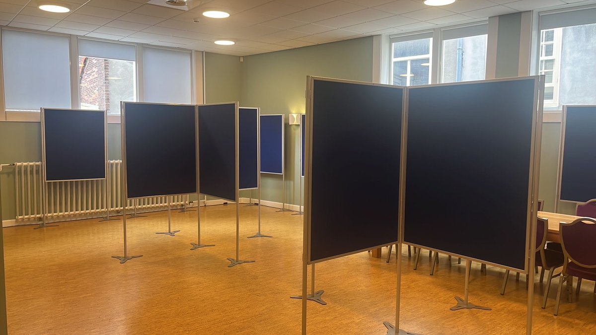 Transformeer je expositieruimte met onze hoogwaardige expositiepanelen! Ontdek de mogelijkheden op abcdisplay.nl. 

#Presentatie #Presentatiestand #Werkplek #Hogevloer #Beursinrichting #Tentoonstelling #Beursvloer #Expositie