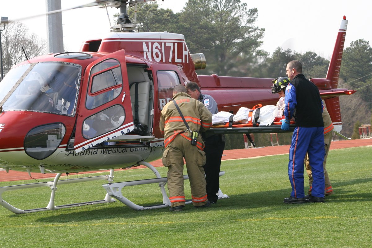 cobbcountyfire's tweet photo. When life depends on seconds, we utilize one of the best trauma systems in the nation for rapid intervention. Together, we provide Level I Trauma care to the citizens and visitors of Cobb County. #CobbFire #PuckettEMS #MetroEMS #AirTransport #Wellstar https://t.co/sUxM0kJkw4