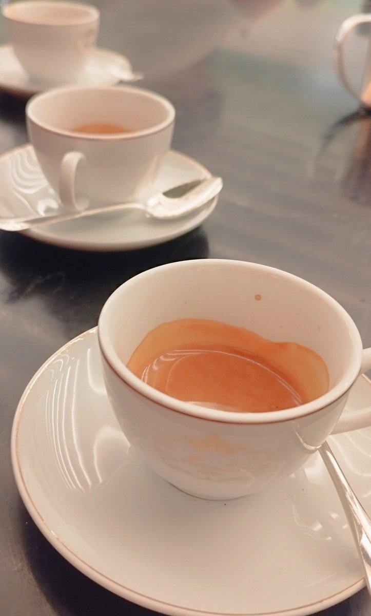 CitiesStreets's tweet photo. Coffee in row

#Milan #marchesi #Coffee #CoffeeLovers #cafe #streetphotography #StreetStyle #Milano https://t.co/D0c9lpXMhy