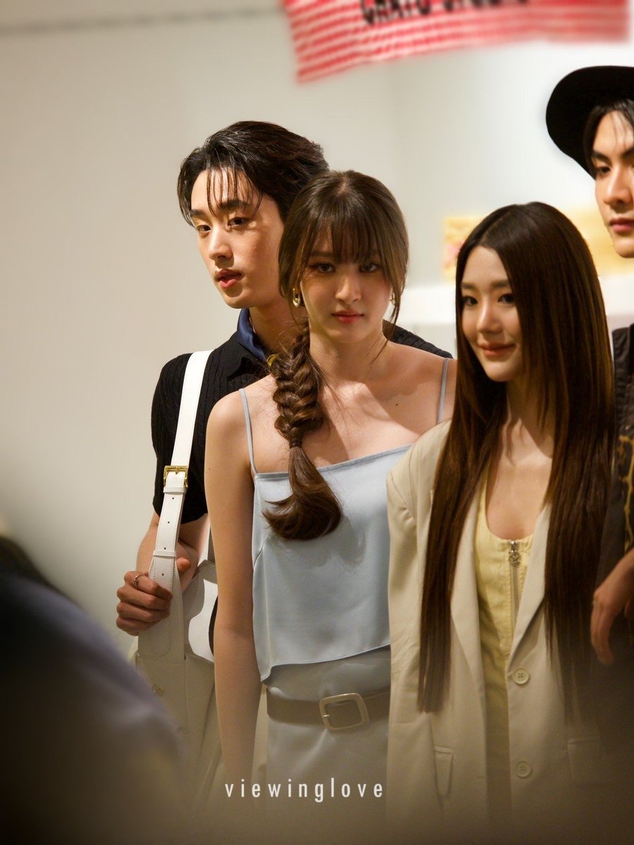 นำภาพน้องวิวจากงาน Chato Studio Summer Holiday Campaign วันนี้มาฝากค่า 
ขอบคุณทุกคนที่แวะมาหาน้องวิววันนี้นะคะ 

VIEW WITH CHT
#ChatoSavoirArt
#ChatoSummerHoliday