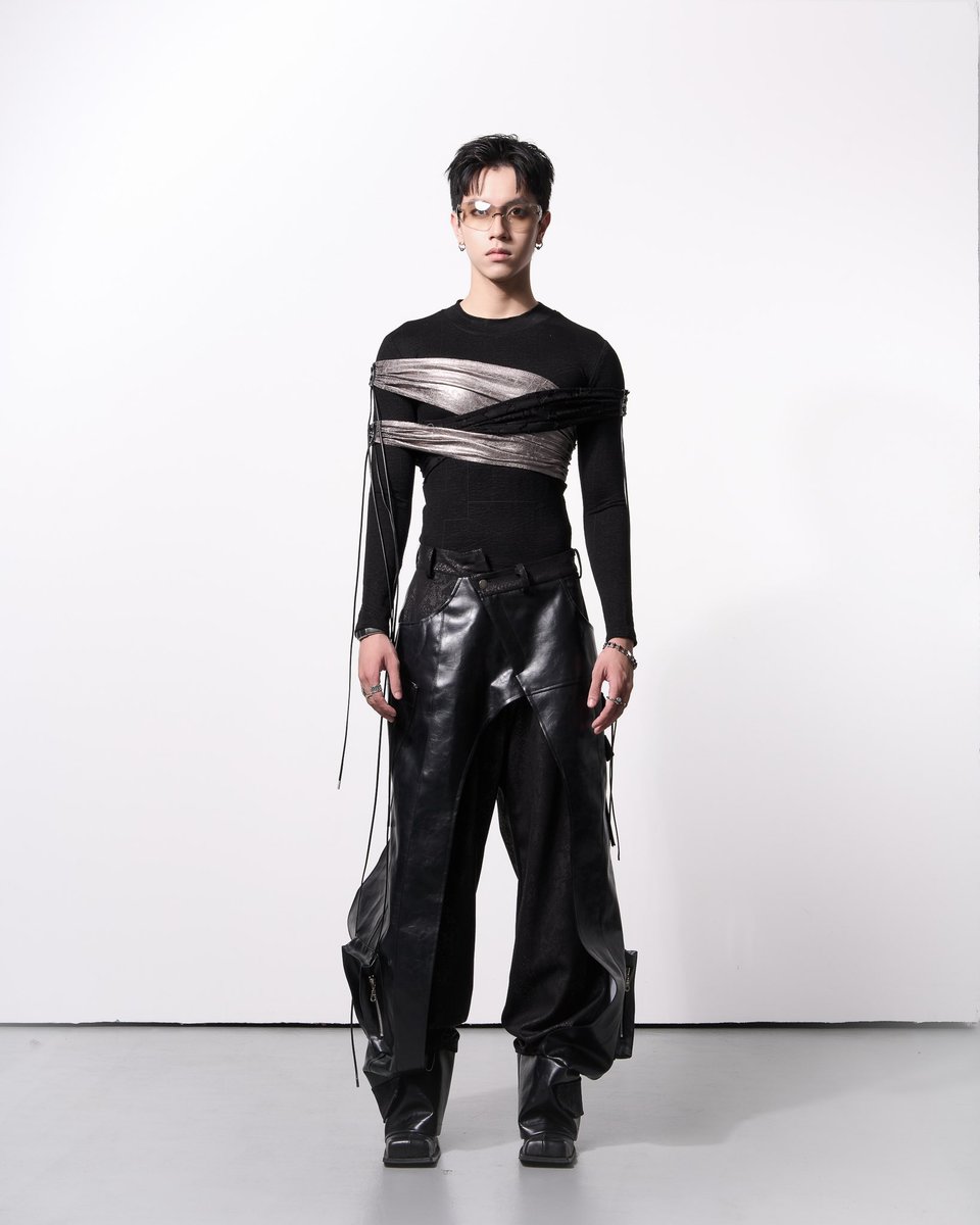 heyditower's tweet photo. HEYDI No.8 _ for Men 🖤

___________________________
HEYDI TOWER ➿
• SHIPPING WORLDWIDE 🌏
• Instagram: https://t.co/arUNgLdLzA
• Facebook: https://t.co/H8VN0O4fCI
• Email: heyditower@gmail.com
• Hotline: (+84) 941 506 906 https://t.co/js7P6krh3K