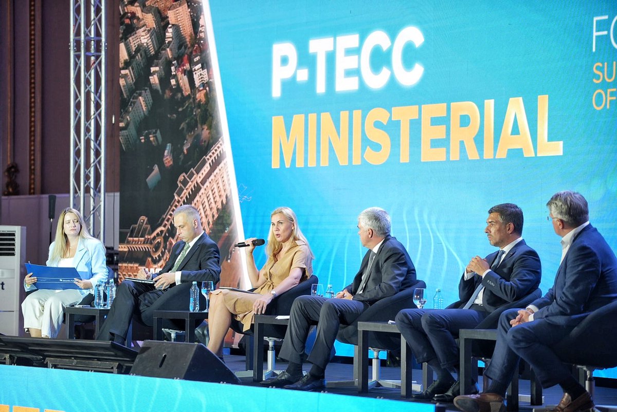 KadriSimson's tweet photo. I have arrived for the fifth meeting of the Partnership for Transatlantic Energy & Climate Cooperation #PTECC.
For me firmly in focus – how we help #Ukraine’s #energy sector in light of the recent attacks. We are heading towards a very difficult winter & 🇺🇦 needs our support. https://t.co/SyZesSVaJw