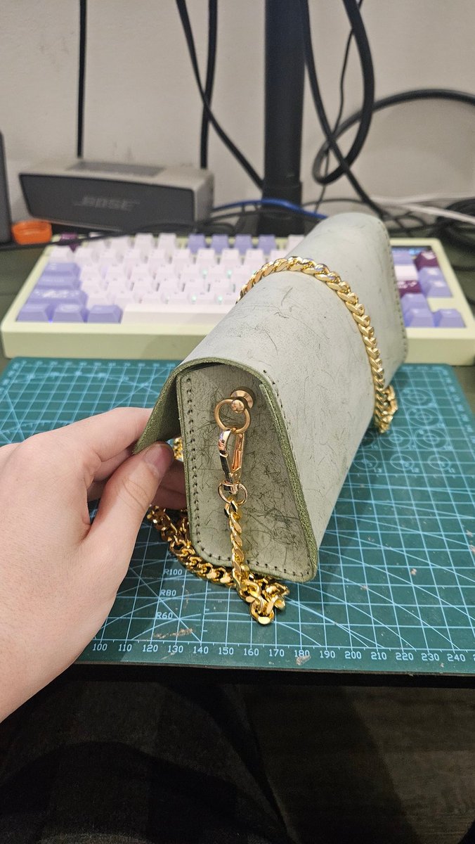 Took up Leatherworking this month and though I'd share two bags I made this week :D