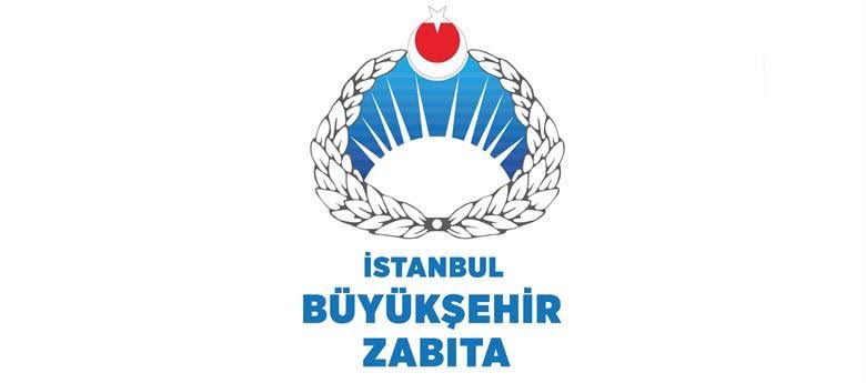 tcbuyuksehIr1's tweet photo. 2021 yılında operasyonda ele geçirilen uyuşturucuları “Andımız” yazısıyla sergileyen ve sonrasında Sudan'a sürgün edilen Trabzon İl Emniyet Müdürü Metin Alper emekli olmuştu.

Metin Alper bugün İBB Zabıta Daire Başkanı olarak atandı. https://t.co/16ubE20HVV