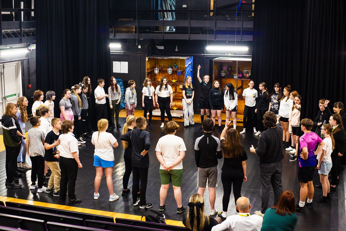 The Dukes Lancaster (@thedukestheatre) on Twitter photo 1/2 As part of our Park Show sponsorship with Lancaster House <a href="/englishlakes/">English Lakes Hotels</a> our Creative Communities Team have been out delivering fun and interactive workshops, bringing a little piece of Wonderland into local schools. 1/2 As part of our Park Show sponsorship with Lancaster House <a href="/englishlakes/">English Lakes Hotels</a> our Creative Communities Team have been out delivering fun and interactive workshops, bringing a little piece of Wonderland into local schools.