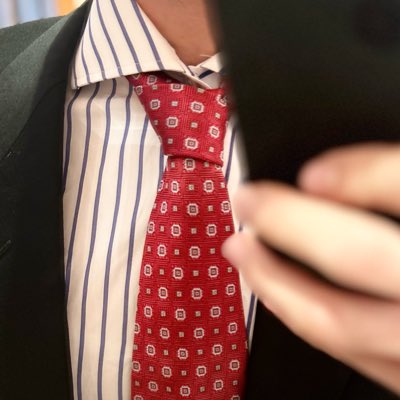 Suitedboyxx's tweet photo. Hi! 👔🔥 #suit #suitedgay #suitandtie #manatplay https://t.co/ja6BEJaSUN