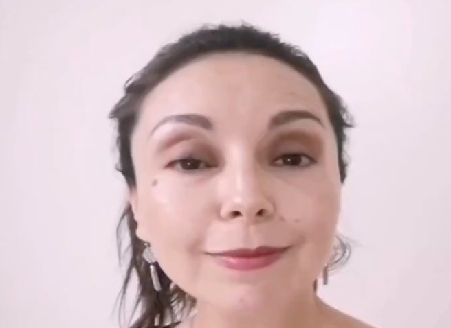 Amenaza_menor's tweet photo. A la Isabel del Río, la pastelera de Maipu y quien esta detrás de la cuenta facha Soy tu ají,  no le gusta que publiquen esta foto.
Ya lo saben, no publiquen su foto sin cejas https://t.co/Vq3lpN11aL