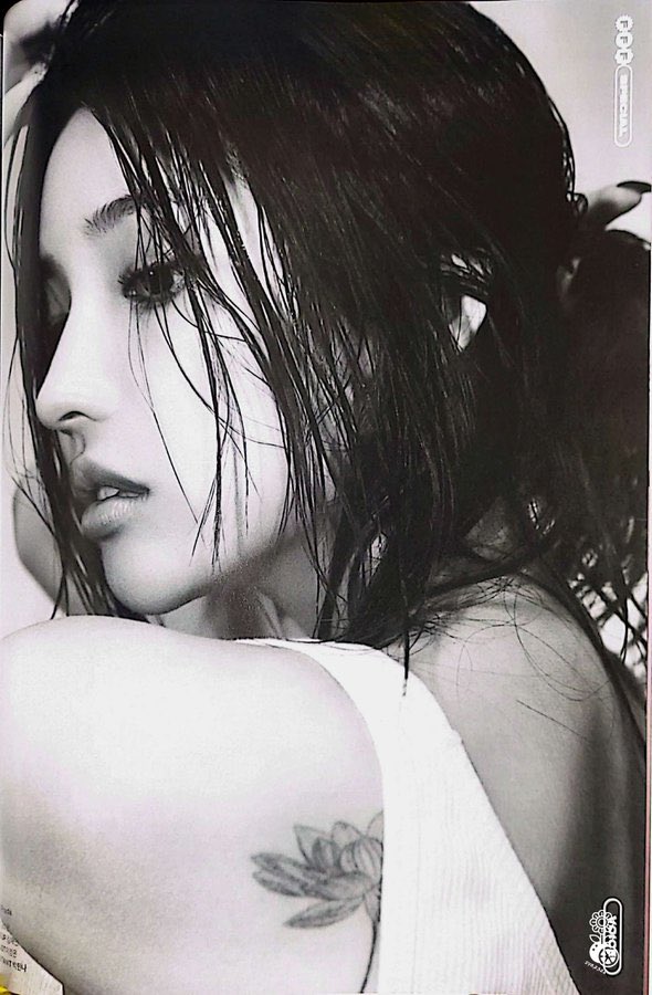 SOYEON for Cosmopolitan Korea:

"I am a person without prejudice. So people around me feel comfortable coming out to me. Even if I were attracted to a certain woman, I don't think I would think: 'Huh, why am I attracted to a woman?'. That's why I don't try to limit myself when I