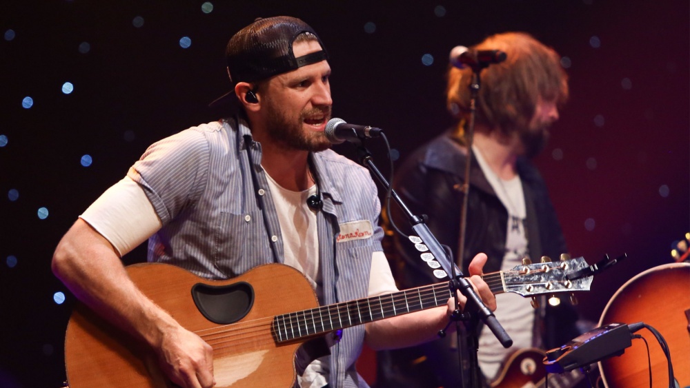 theBULL953's tweet photo. Chase Rice shares the autobiographical track ‘Go Down Singin” https://t.co/KbbKVmQXNt https://t.co/CUuYILpnsY