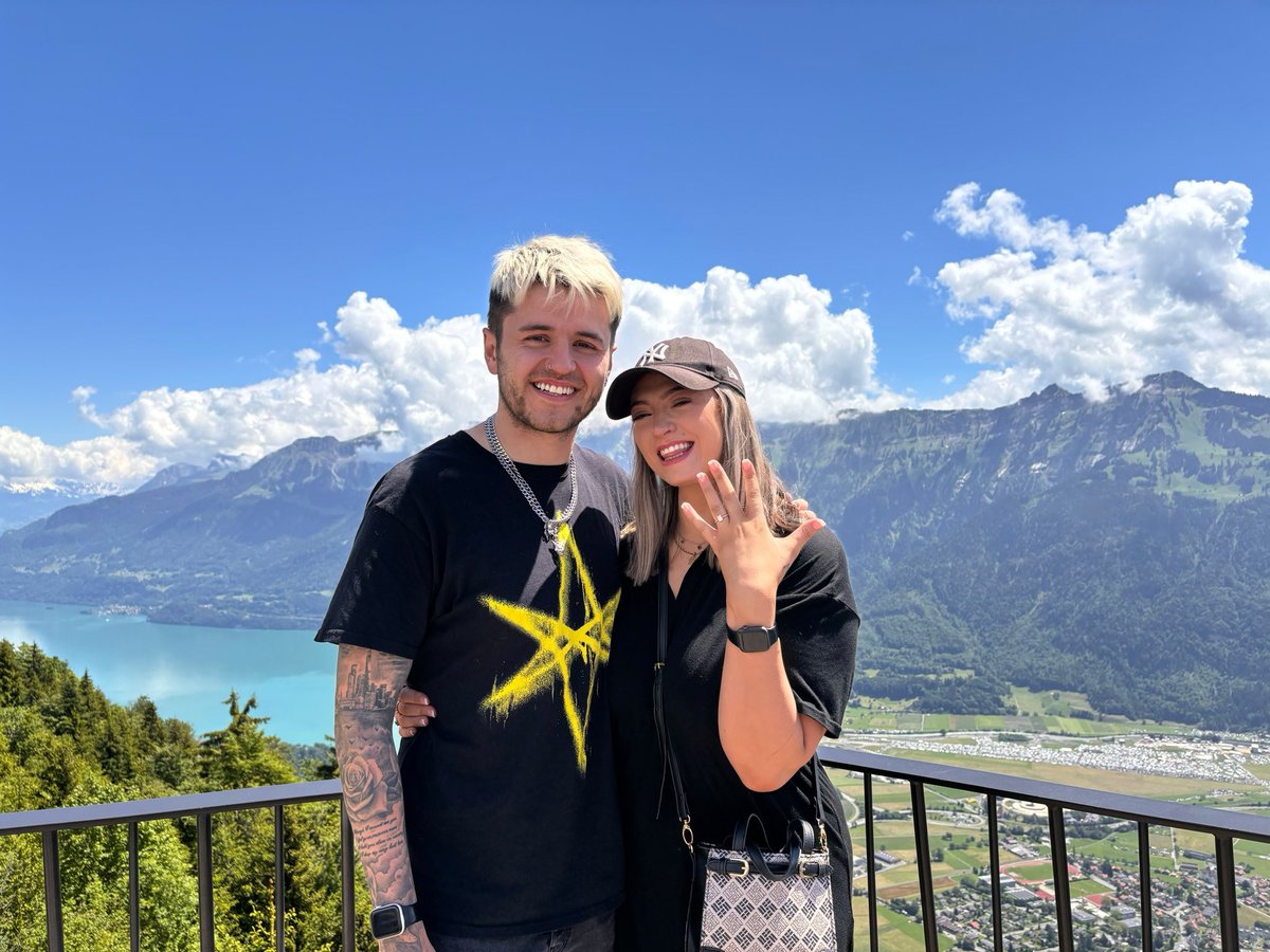 But anyway to update twitter 💍🥹❤️