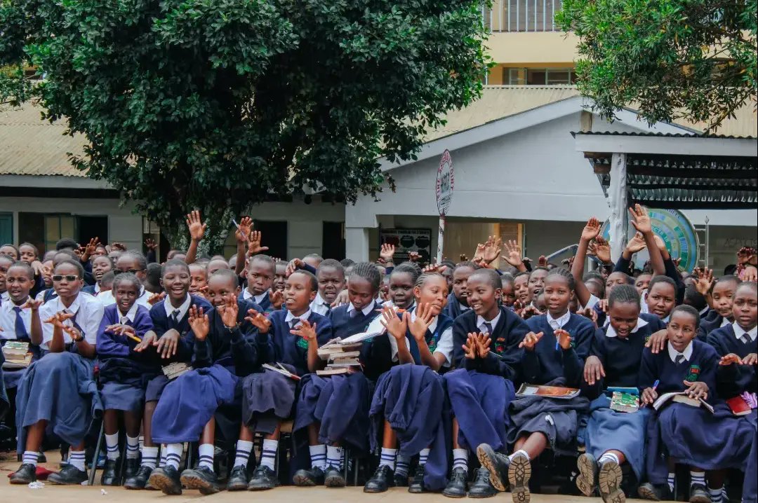 LADYSHEARTFOUN1's tweet photo. We had great conversations today at Tengecha Girls High school,  Kericho county on importance of education,  networking and spiritual growth.
We appreciate such opportunities impacting the younger generations.
Educate | Empower | Elavate https://t.co/1E9nFqgdT0