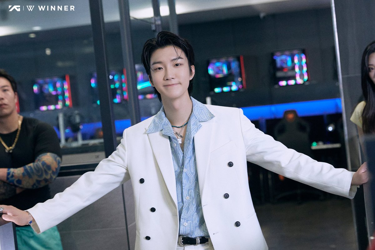 innercircleww's tweet photo. [WV] 240724 WINNER Weverse Media 

LEE SEUNGHOON <딱 내 스타일이야 (MY TYPE)> STORY FILM (기안84 ver.) BEHIND PHOTO🍞💙

https://t.co/LQPz2jHYx2

#LeeSeunghoon_is_MyType 
#이승훈 #LeeSeunghoon 
@official_hoony_ #WINNER https://t.co/NY4o4jbVQ4