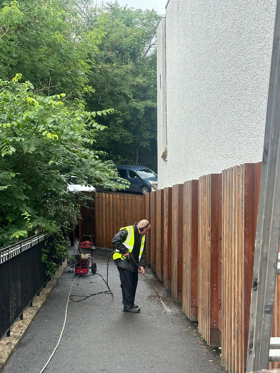 Milngavie tweet media