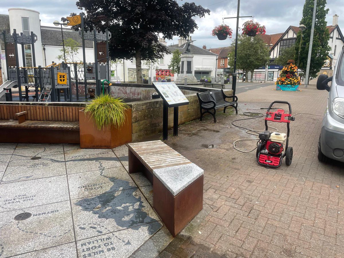 Milngavie tweet media