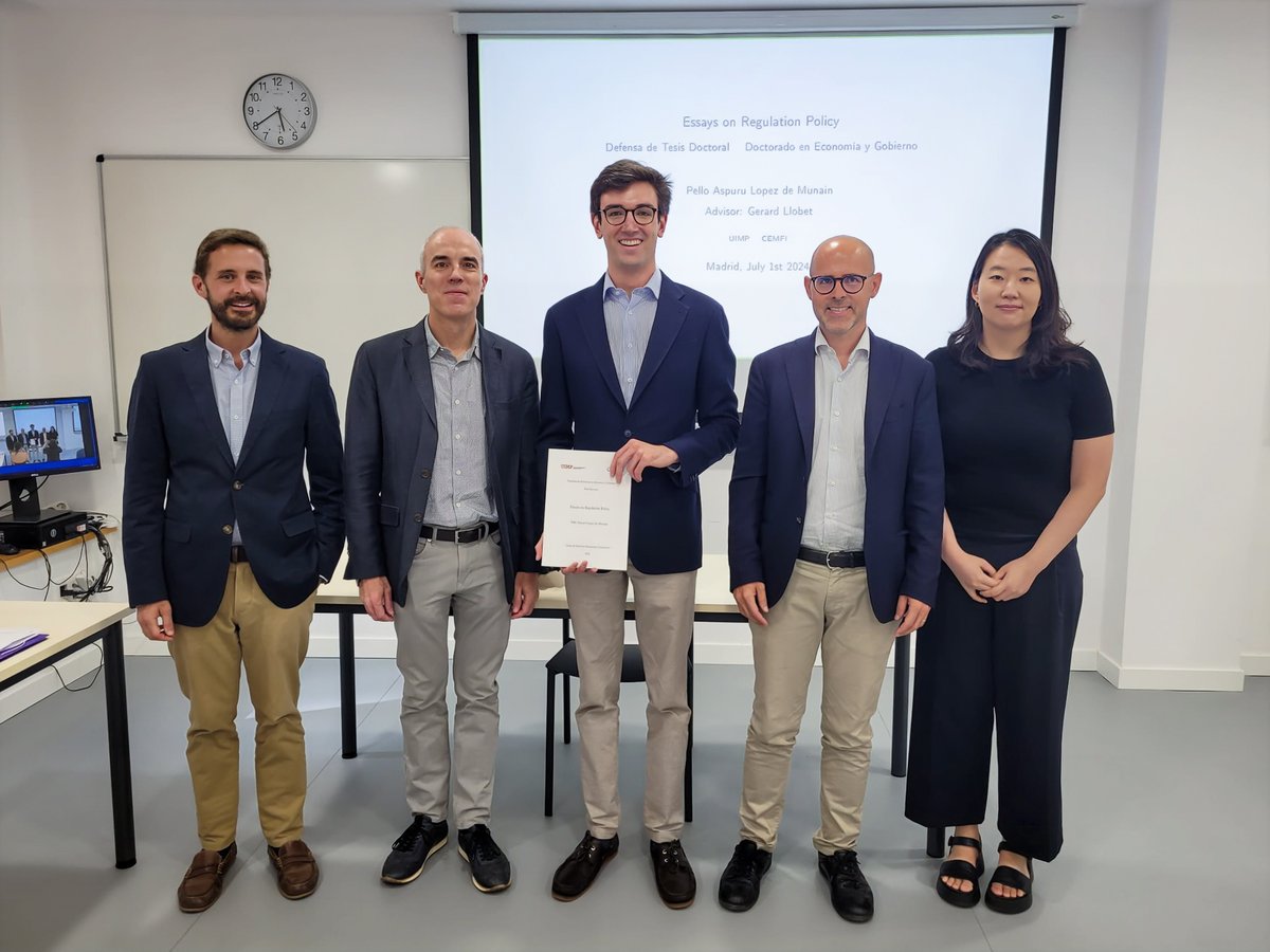 CEMFInews's tweet photo. Congratulations to Pello Aspuru for successfully defending his Ph.D. thesis at CEMFI!. Thanks to Francesco Decarolis, Harim Kim and Raúl Bajo (@raulbajob) for serving in the Thesis Defense Committe and to Pello’s advisor Gerard Llobet (@gllobet) https://t.co/RhJysR4SvO