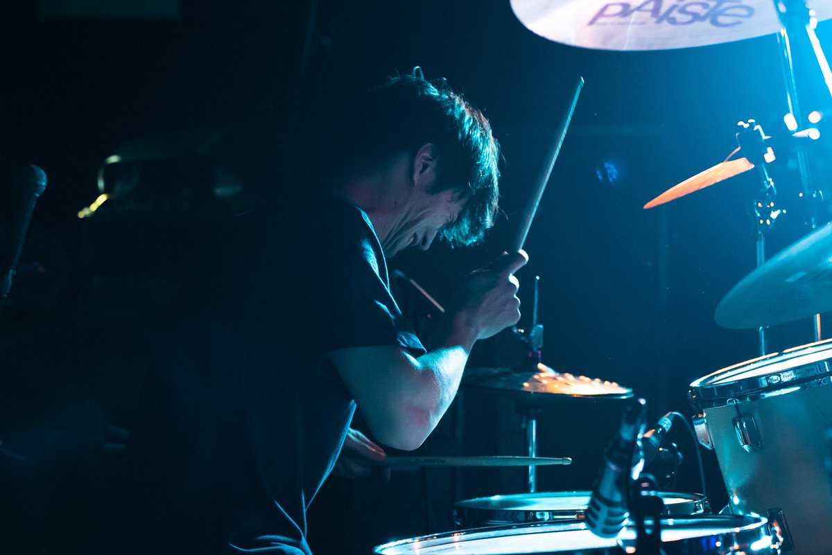 suishoku_band's tweet photo. 7/22(月)
三国ヶ丘FUZZ

「Prologue」

<set list>
1.凪ぐ
2.pile
3.Moss Green
4.在来線
5.もう知らない
6.ハロウグッバイ

ありがとうございました！
次のライブは7/28 京都GROWLYです！ https://t.co/19Y24FSb2Z