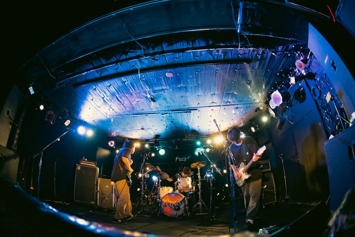 suishoku_band's tweet photo. 7/22(月)
三国ヶ丘FUZZ

「Prologue」

<set list>
1.凪ぐ
2.pile
3.Moss Green
4.在来線
5.もう知らない
6.ハロウグッバイ

ありがとうございました！
次のライブは7/28 京都GROWLYです！ https://t.co/19Y24FSb2Z