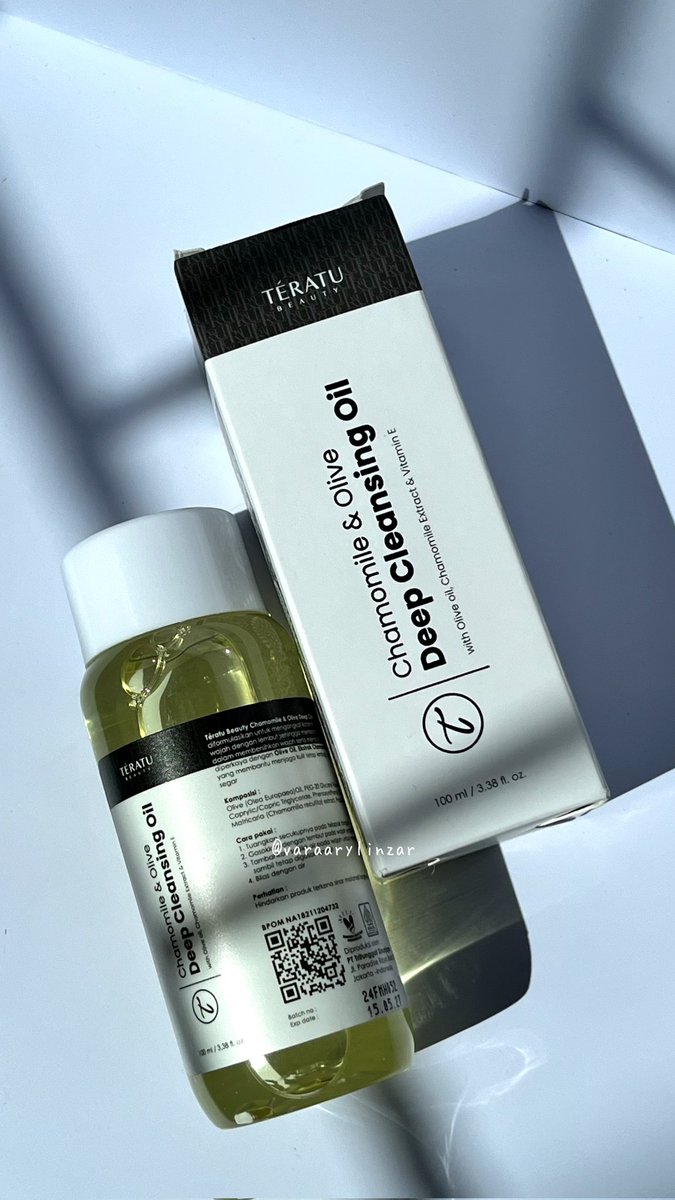 varaarylinzar's tweet photo. Let's see guys ‼️
Brand lokal yang punya Cleasing Oil, bersihin makeup dengan effortless, gak bikin greasy, gak perih dimata dan less iritation 🧡✨️
#thread #makeuprenov #cleasingoil #teratubeauty https://t.co/0nw3VkQpJh