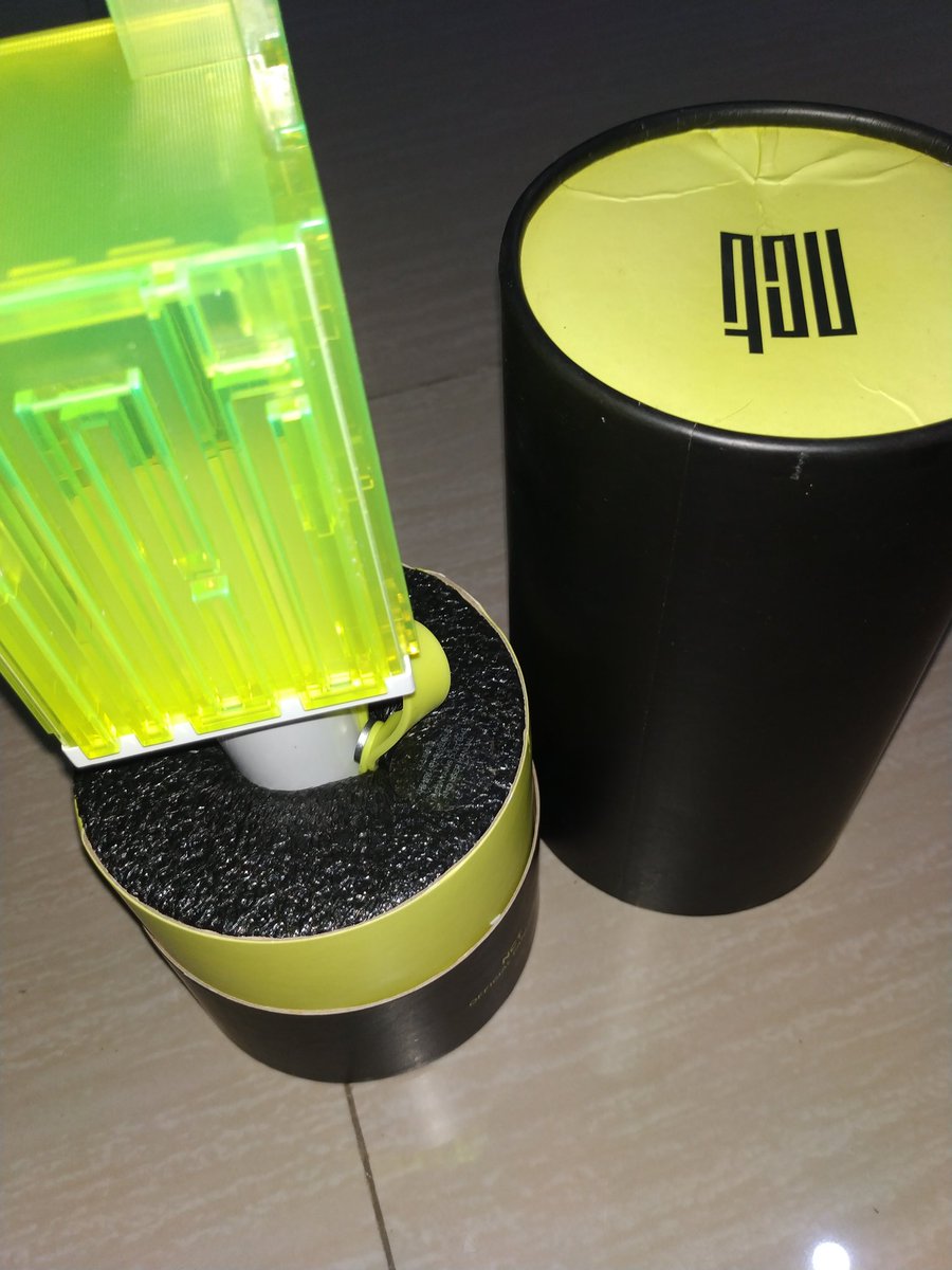 croffelsszz's tweet photo. wts / want to sell lighstick NCT ver1

. minus pouch 
. free batrei 

💸430k 
✅ nego
🍊 Free ong
Condi Dm aja

t. wts wtb ls nct https://t.co/x10JBEY6wn