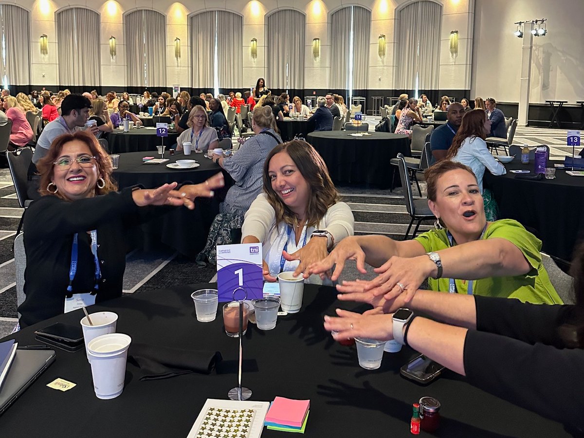 carnegielearn's tweet image. Soaking in all the language &amp;amp; literacy love + learning with these incredible educators at #TNI2024. 💙

#LanguageIsLimitless #LeadWithLiteracy