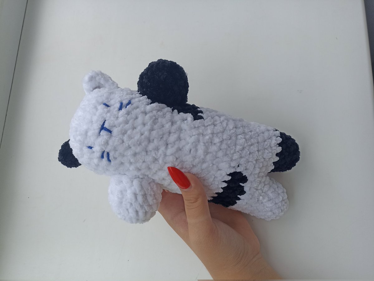 kiirieshka's tweet photo. #crocket 
#cat
Он полетит в лапки Александра Котейкина https://t.co/bnn3MrJLmV