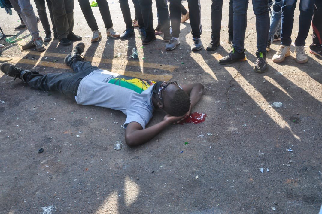 bonifacemwangi's tweet image. .@RailaOdinga are you saying these young men were murdered so that you, and your friends could get jobs? They died for a better Kenya, that’s free of bad leadership, corruption, tribalism and hand cheque politics. This is level of betrayal is unforgivable. We shall not forget.