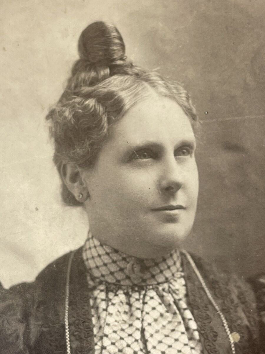 Everytime I put my hair in a bun I feel like I’m from 1862 or something I dunno numbers are hard