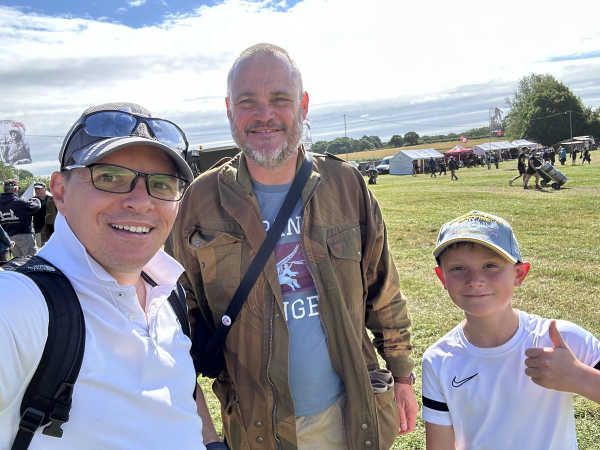 A wonderful weekend at #wehavewaysfest. It’s not only the talks, hardware, and dedicated living history groups that make it - it’s the people. My son is now much afflicted!
Thanks <a href="/James1940/">James Holland</a> <a href="/almurray/">Al Murray 🇺🇦</a> #wehavewayspod 
Good to catch up with <a href="/njg330/">Nick Grubb</a> <a href="/wtbattlefields/">Phil Curme 🥾🪖</a> @YanksinBristol