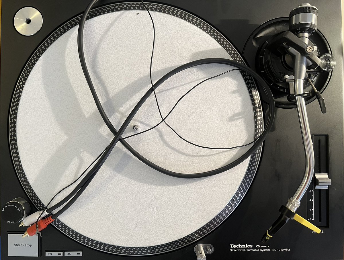 deck_doctor's tweet image. Matt black powder coated plinths with white screen printing, full service with new pitch units, GR rca cables, new ground cables, new neon lamps &amp;amp; new dustcovers to finalise the look.
#Technics1200 #Technics1210 #technicssl1210 #technicssl1200 #deck_doctor #deckdoctor #plinth