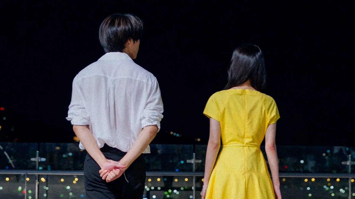 swlovezone's tweet photo. the noona x younger guy romance trope 🥲 https://t.co/KyJta9s4NV