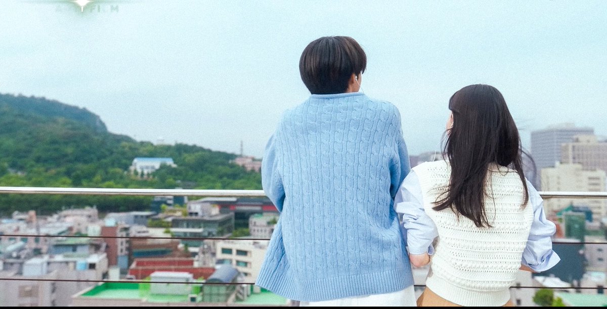 swlovezone's tweet photo. the noona x younger guy romance trope 🥲 https://t.co/KyJta9s4NV
