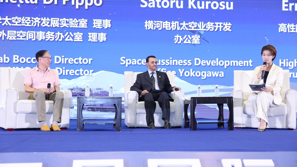 Chenchen Zhao (@cstechbeat) on Twitter photo Honored to have moderated the panel at the 3rd International Moon Day, when we explored the economic implication of lunar exploration. Distinguished guests from China, Germany, Japan and Saudi Arabia offered us a wealth of diverse insights! <a href="/NasrAlsahhaf/">Nasr Al-Sahhaf</a> <a href="/IntlMoonDay/">International Moon Day</a> Honored to have moderated the panel at the 3rd International Moon Day, when we explored the economic implication of lunar exploration. Distinguished guests from China, Germany, Japan and Saudi Arabia offered us a wealth of diverse insights! <a href="/NasrAlsahhaf/">Nasr Al-Sahhaf</a> <a href="/IntlMoonDay/">International Moon Day</a>