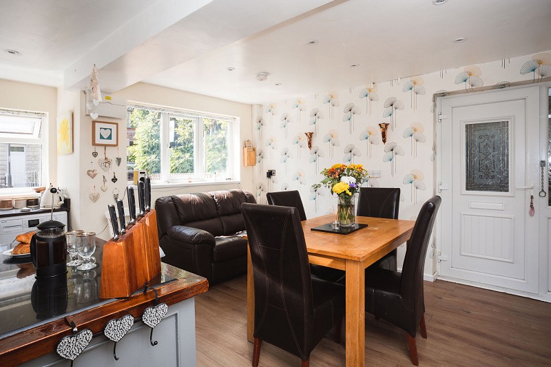 GreenAndMay's tweet image. This charming semi-detached house on King Street is for sale! #DreamHome

#Pinxton NG16 6NL
£190,000
Full details and photographs 📷: greenandmay.co.uk/property/?ref=…
Call 01773 832888 to view this property