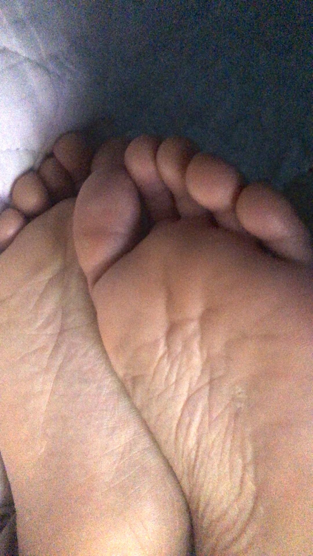 人妻 足裏  / X