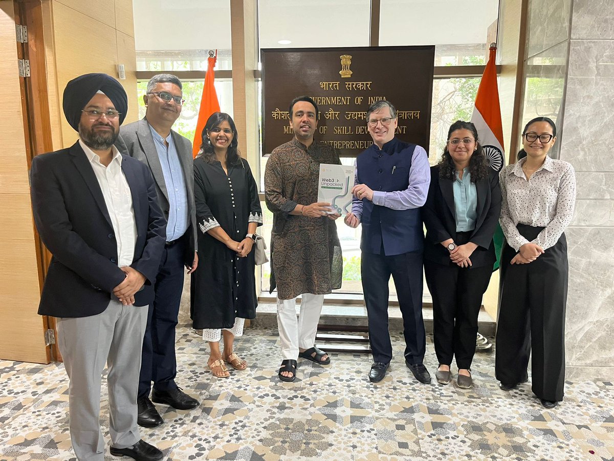vikramrsingh's tweet photo. Met Shri Jayant Chaudhary @Office_ChJayant ,  
Hon'ble Minister of @MSDESkillIndia . 
Together, we are reimagining India's technological future! 🇮🇳💡

R Venkatesh | Monya @CoinSwitch 
Kiran Mysore Vivekananda | Neha Singh @CoinDCX 
Dilip Chenoy | Shirshti @BWA_Ind 

#blockchain #web3