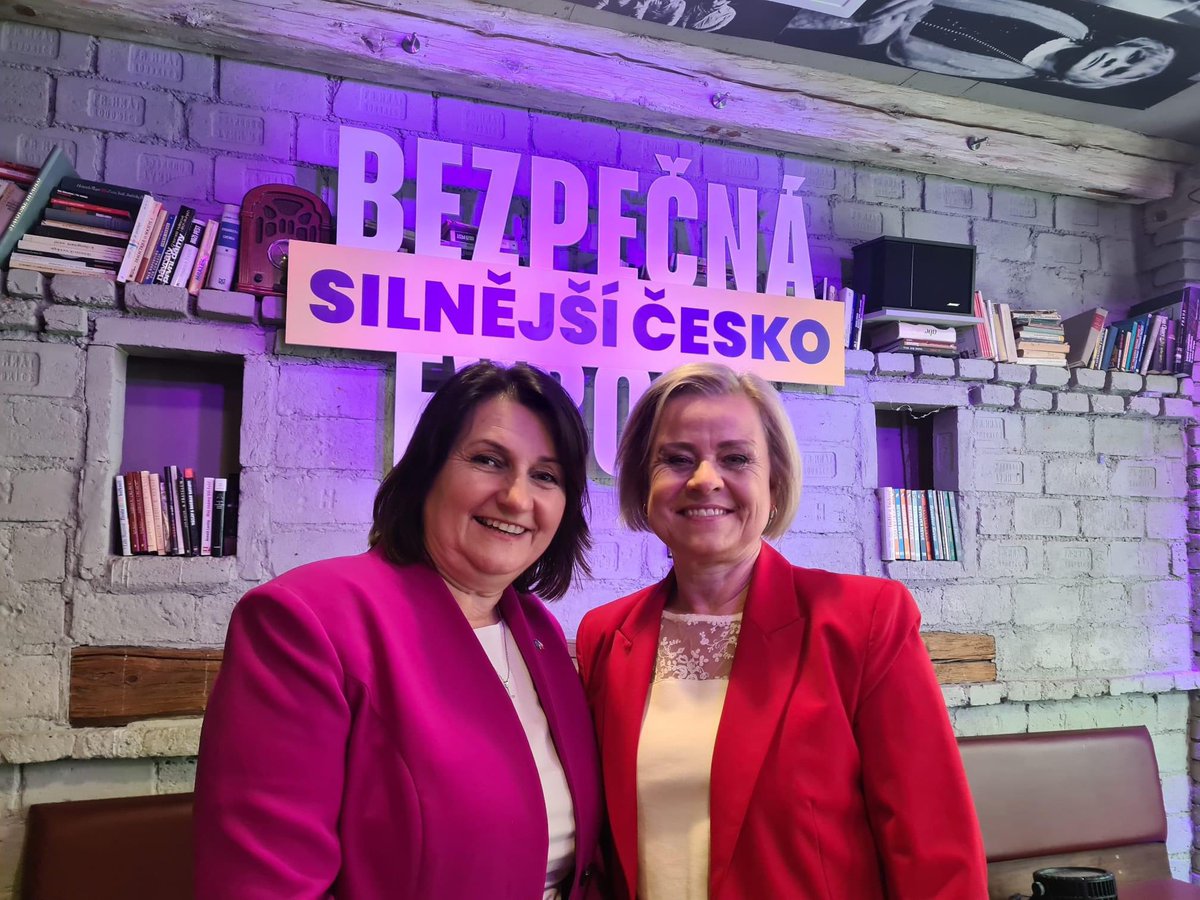 Blahopřeji <a href="/vrecionova/">Veronika Vrecionová</a> ke zvolení předsedkyní AGRI. Mám velkou radost. Přeji jí hodně sil a úspěchů.🤝🙏👍