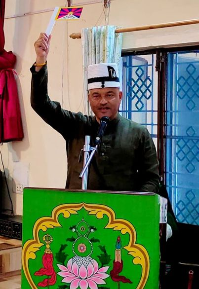 ColAjayKothiyal's tweet photo. आज देहरादून में "Regional Tibetan Women Association" ने चीन द्वारा तिब्बत में किए जा रहे  अत्याचारों के खिलाफ America द्वारा पारित कानून के समर्थन में रखे  प्रोग्राम में हमे मुख्य अतिथि बनाकर एक अदभुत सम्मान दिया।
संगठन की अध्यक्ष Ms Sonam, तिब्बतन सेटलमेंट  के महा सचिव 1/2 https://t.co/ze1GgGR0nO