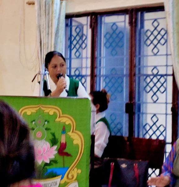 ColAjayKothiyal's tweet photo. आज देहरादून में "Regional Tibetan Women Association" ने चीन द्वारा तिब्बत में किए जा रहे  अत्याचारों के खिलाफ America द्वारा पारित कानून के समर्थन में रखे  प्रोग्राम में हमे मुख्य अतिथि बनाकर एक अदभुत सम्मान दिया।
संगठन की अध्यक्ष Ms Sonam, तिब्बतन सेटलमेंट  के महा सचिव 1/2 https://t.co/ze1GgGR0nO